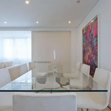 Luxury Duplex In Benfica 15 Min To Airport شقة
