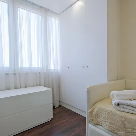 Luxury Duplex In Benfica 15 Min To Airport *