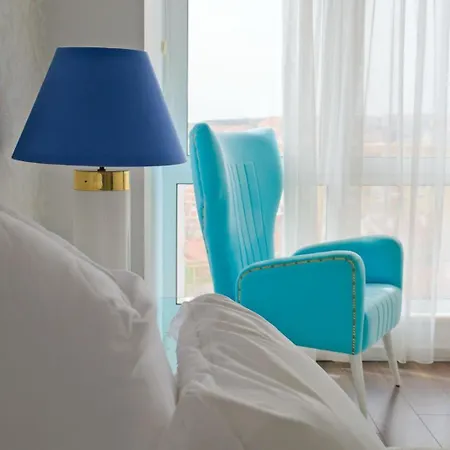 Luxury Duplex In Benfica 15 Min To Airport Apartment *