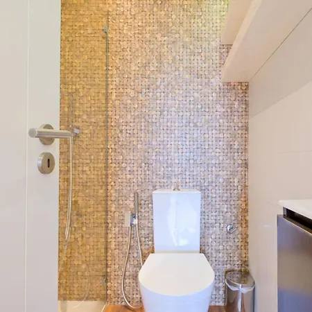Luxury Duplex In Benfica 15 Min To Airport Apartment *